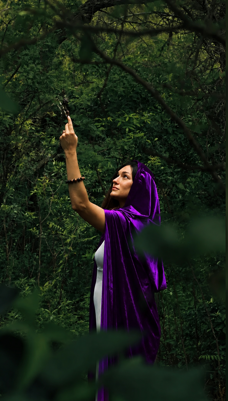 Capa con Capucha Saint Germain - Llama Violeta de la Transmutación